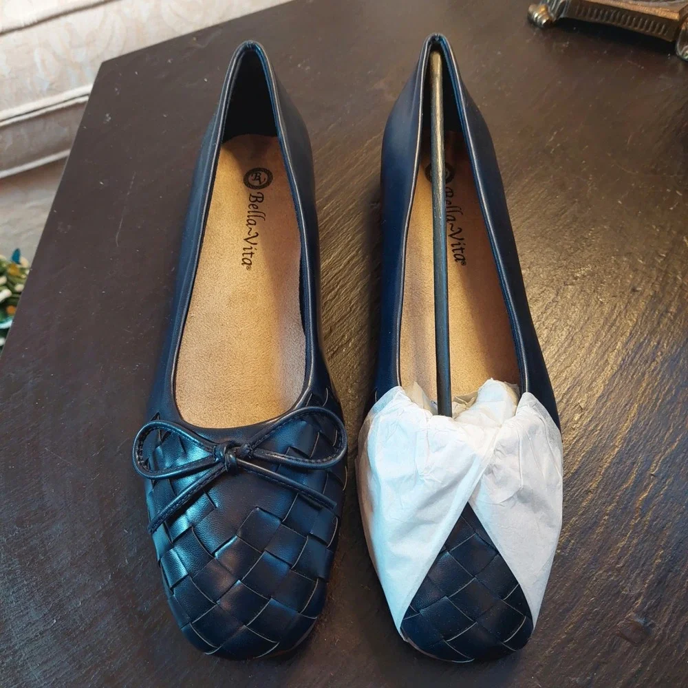 NEW! Bella Vita Women's Francie Woven Top Ballet Flat Slip-on Navy Size 9WW $90